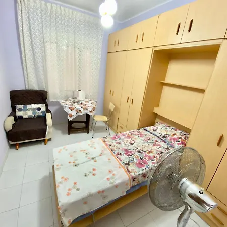Apartment Barato En Piso Familiar Compartido El Centro De La Ciudad Cerca De La Estacion De Autobuses