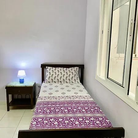 Apartment Barato En Piso Familiar Compartido El Centro De La Ciudad Cerca De La Estacion De Autobuses *